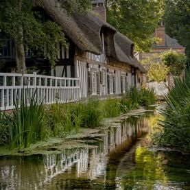 images/Destinations_populaires/destination-populaire-veules-les-roses.jpg